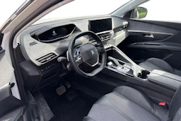 valkoinen Peugeot 3008 2022 kuva 3.