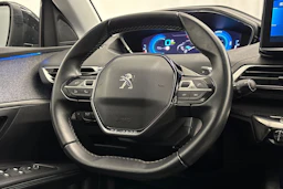 valkoinen Peugeot 3008 2022 kuva 12.