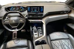 sininen Peugeot 3008 2021 kuva 7.