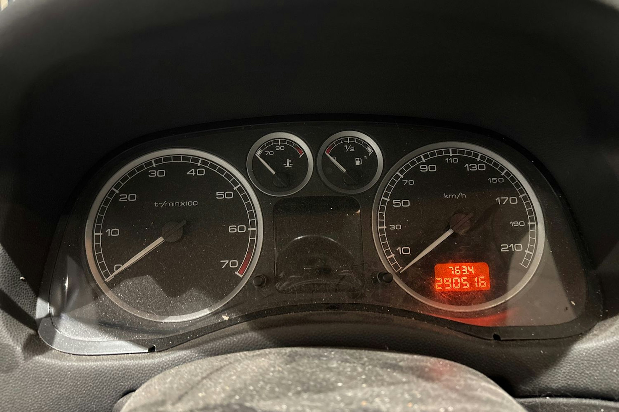 punainen Peugeot 307 2002 kuva 17.