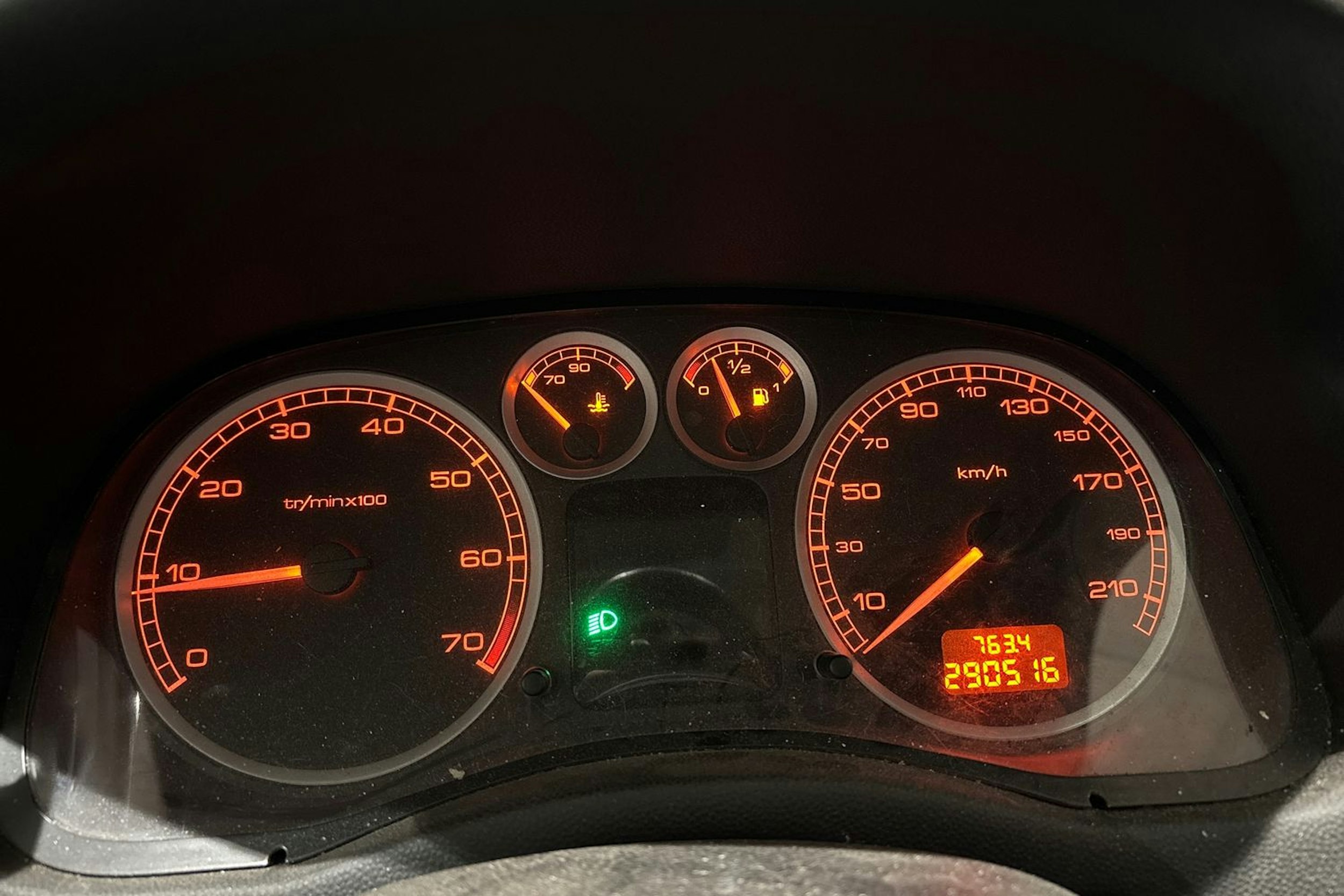 punainen Peugeot 307 2002 kuva 18.