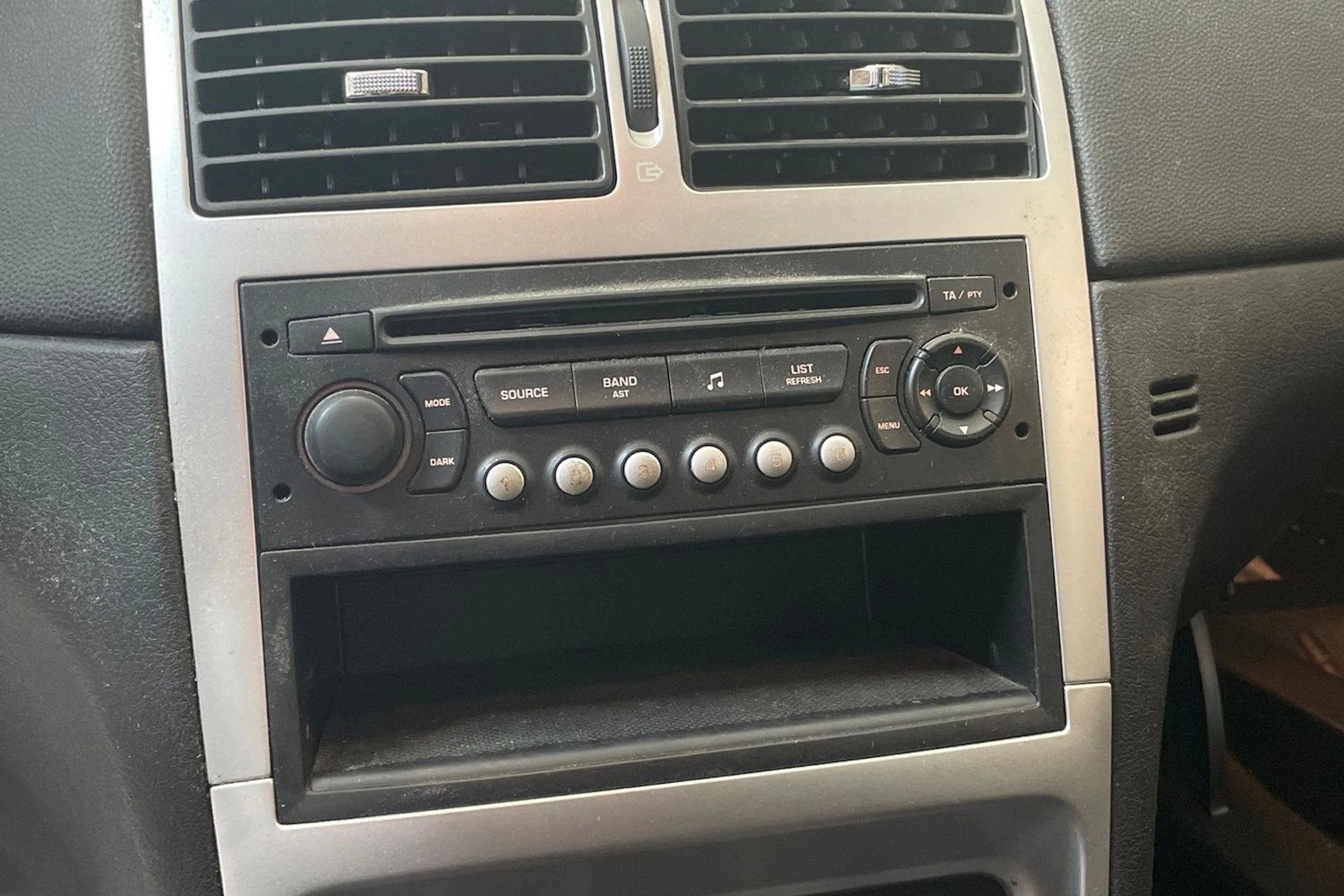 musta Peugeot 307 2007 kuva 12.