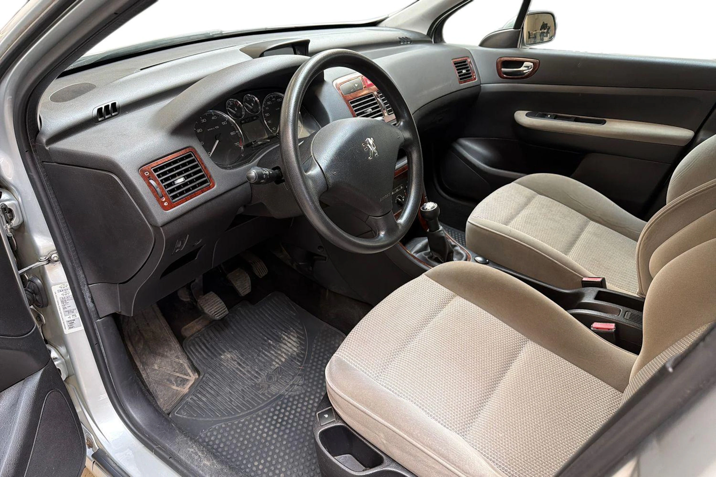 harmaa Peugeot 307 2008 kuva 6.