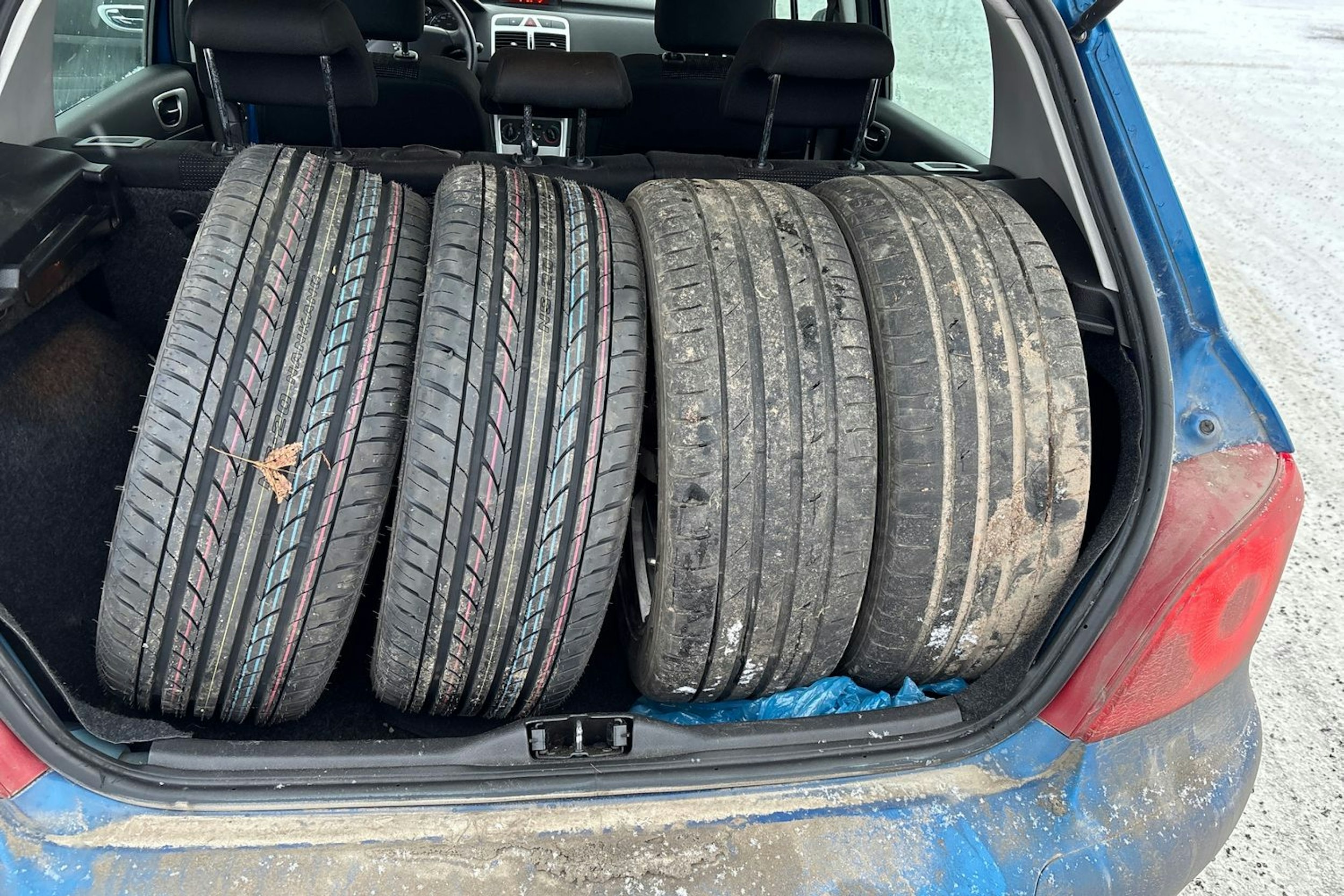 sininen Peugeot 307 2008 kuva 13.