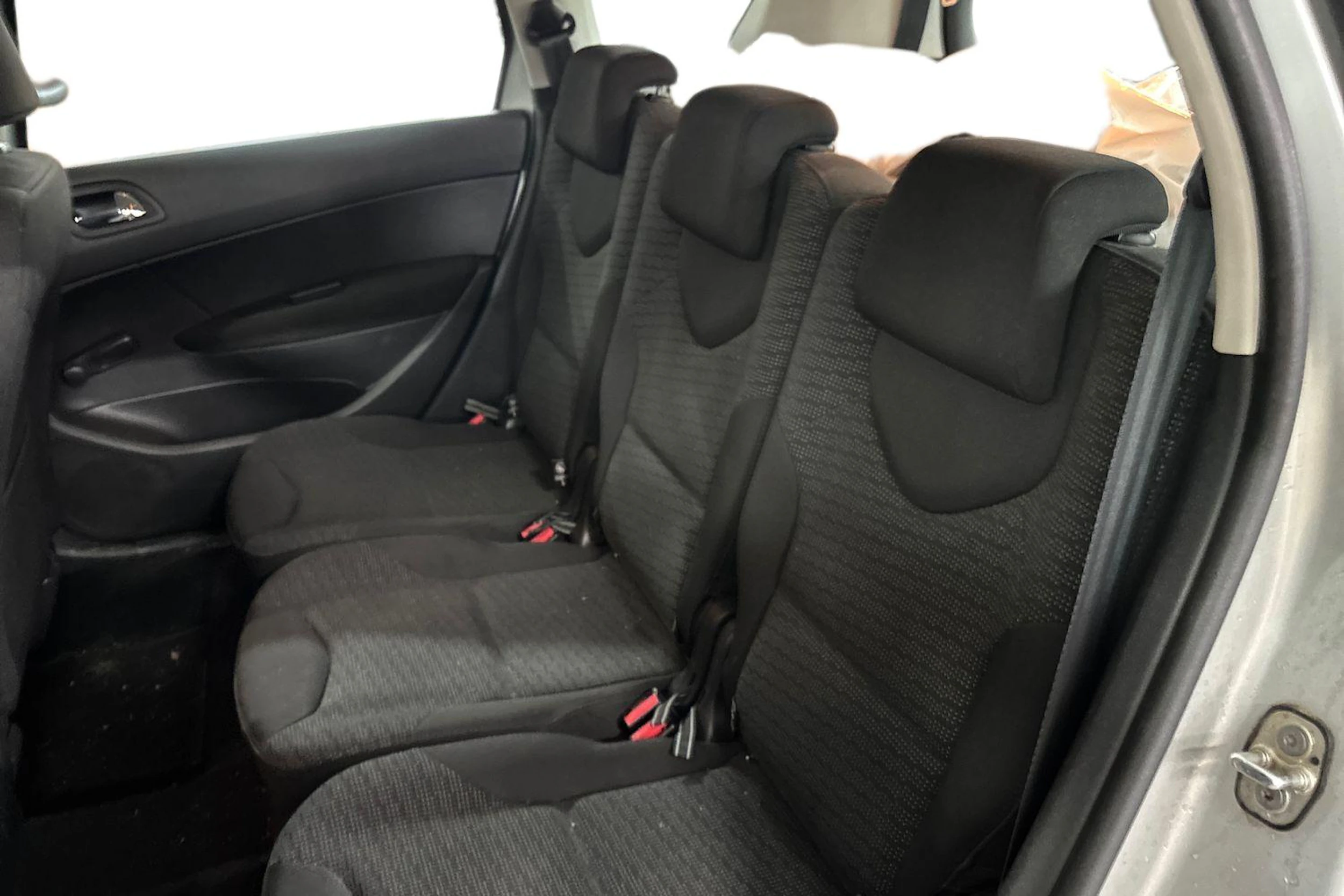 Harmaa Peugeot 308 2010 kuva 8.