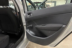 Harmaa Peugeot 308 2010 kuva 37.