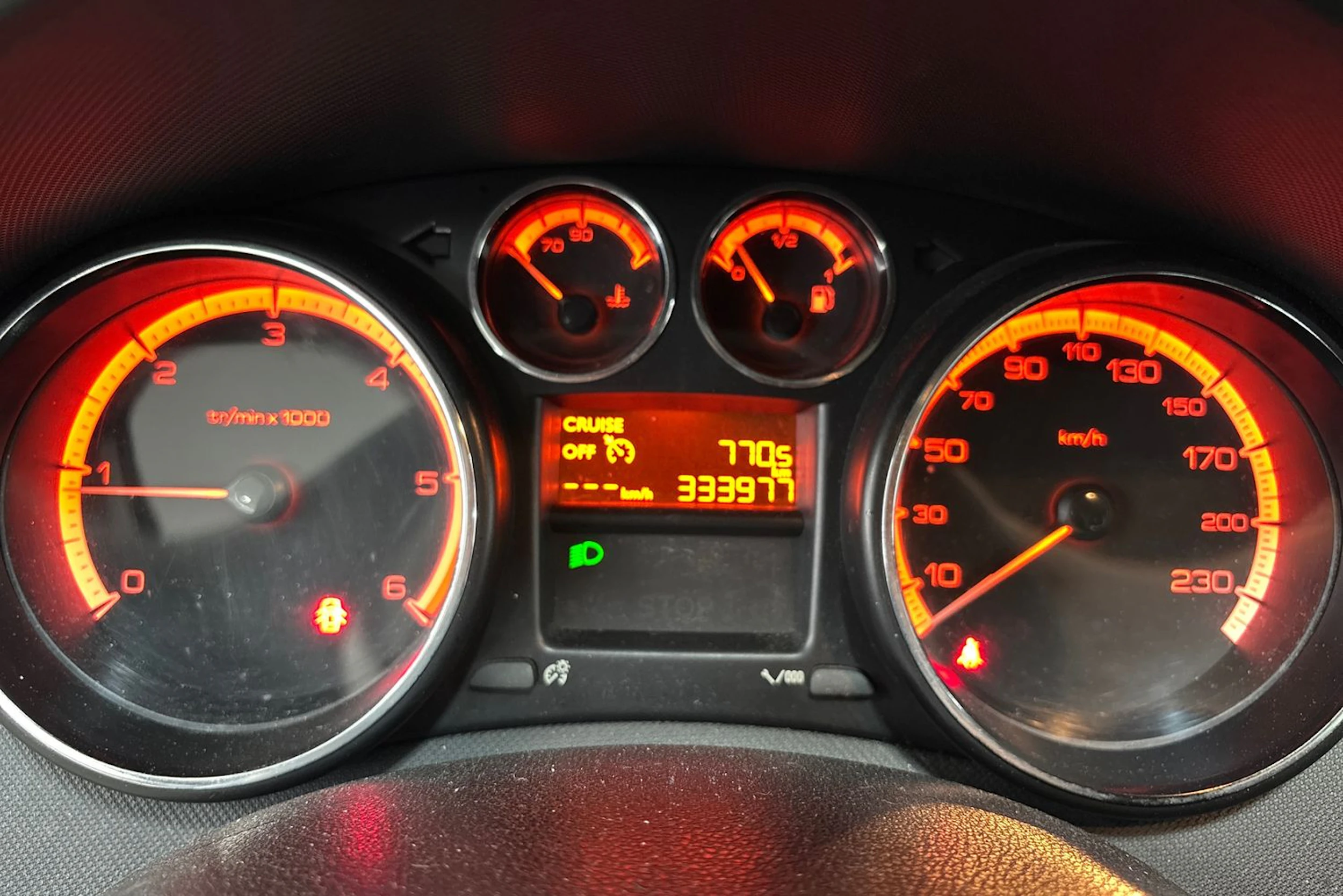 Harmaa Peugeot 308 2010 kuva 38.