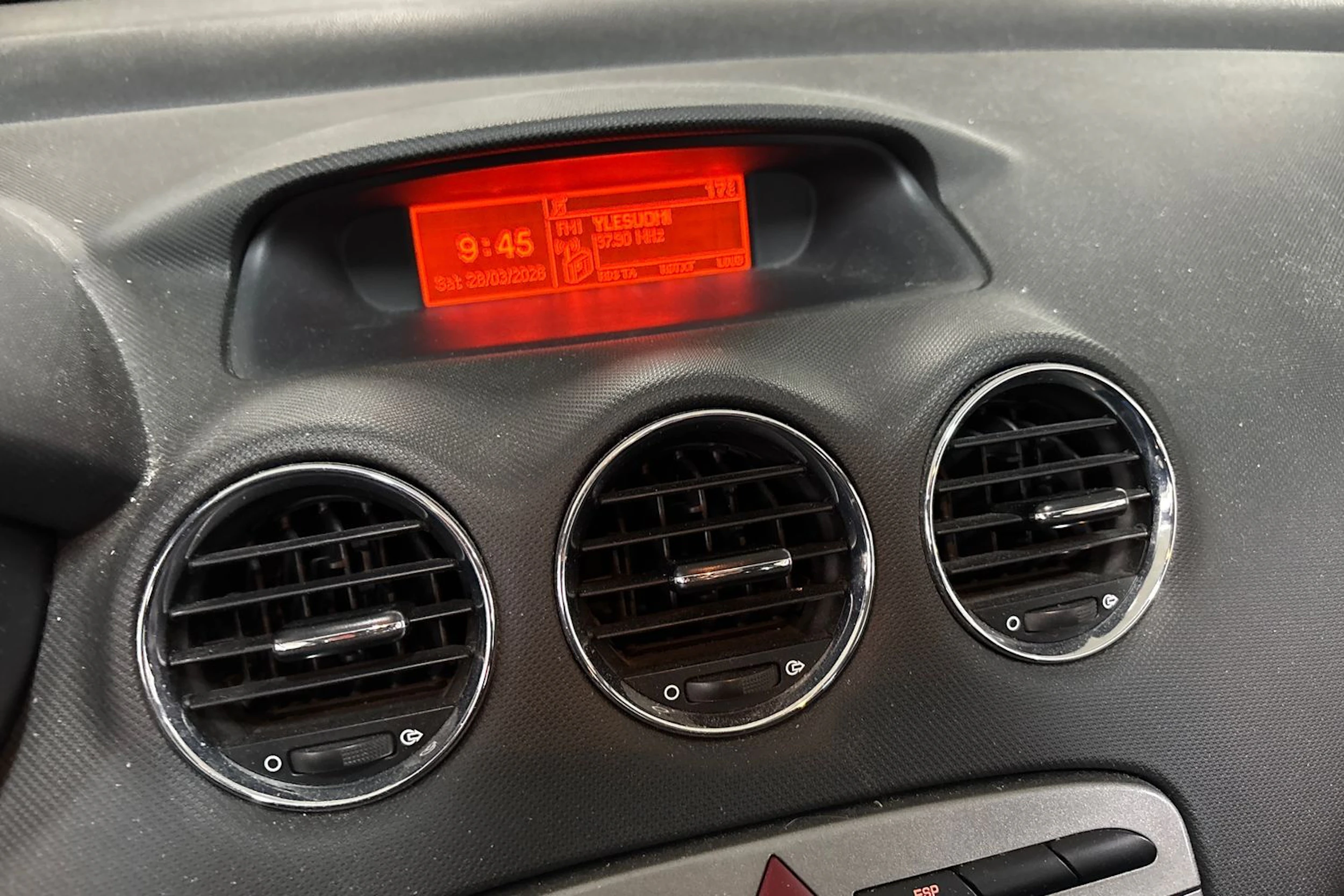 Harmaa Peugeot 308 2010 kuva 39.