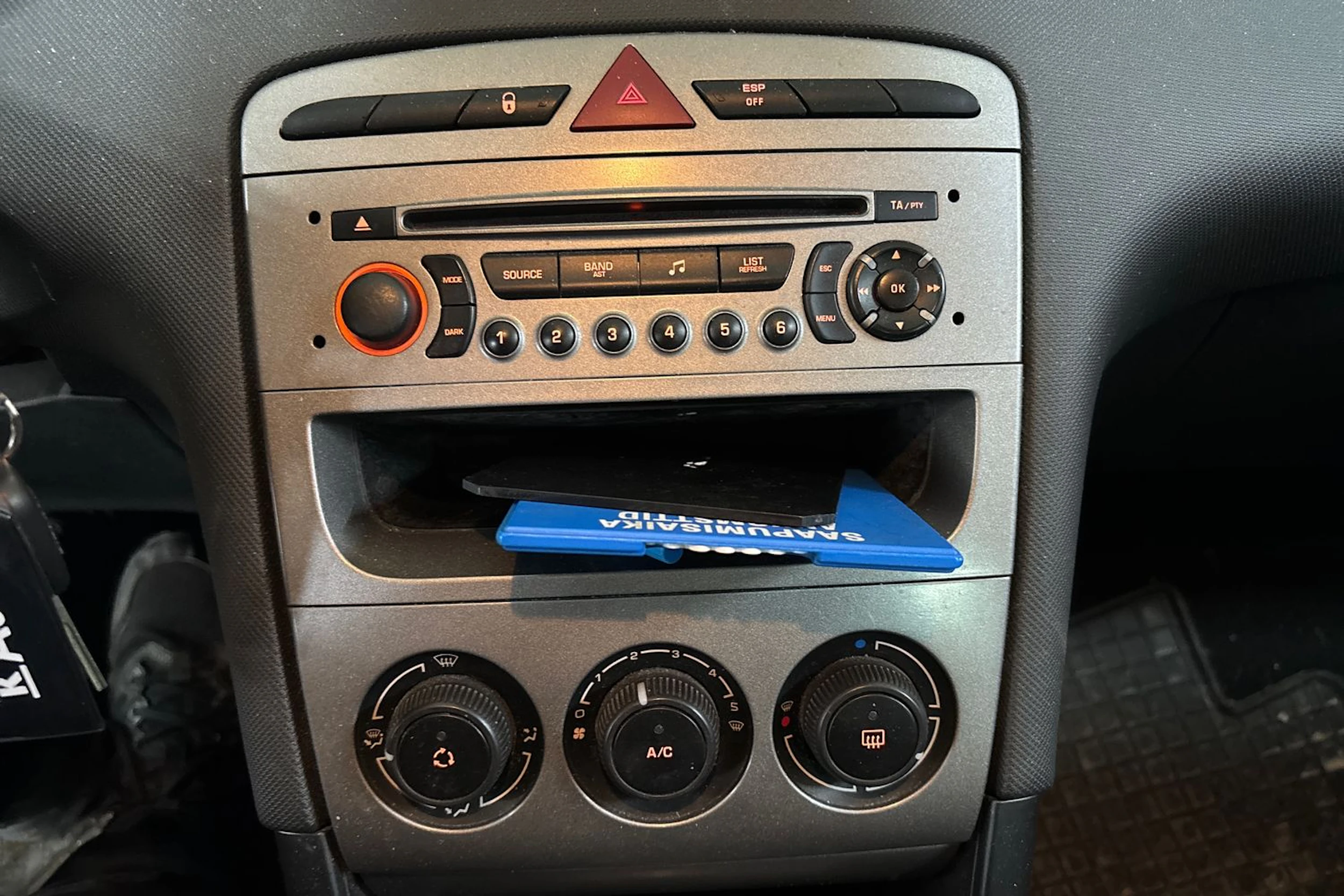 Harmaa Peugeot 308 2010 kuva 40.