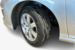 harmaa Peugeot 308 2011 kuva 9.