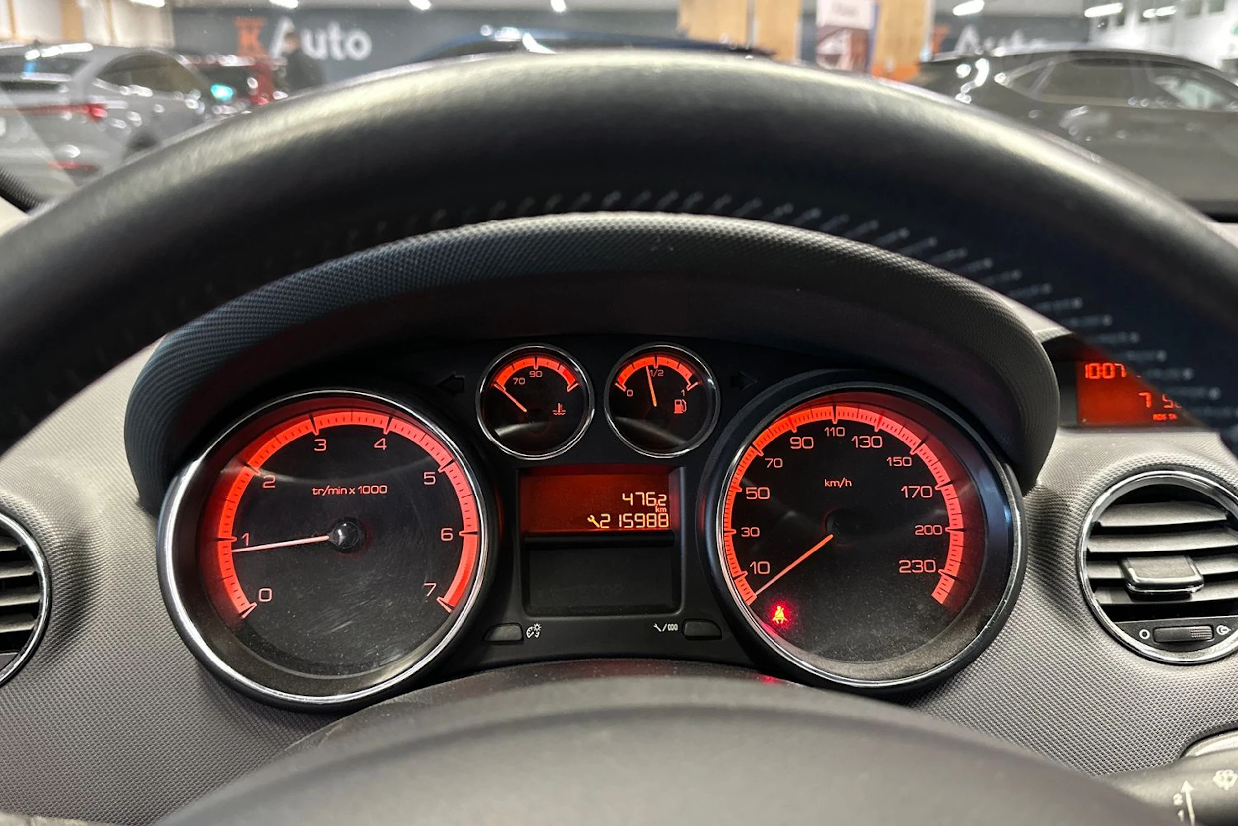 harmaa Peugeot 308 2011 kuva 17.