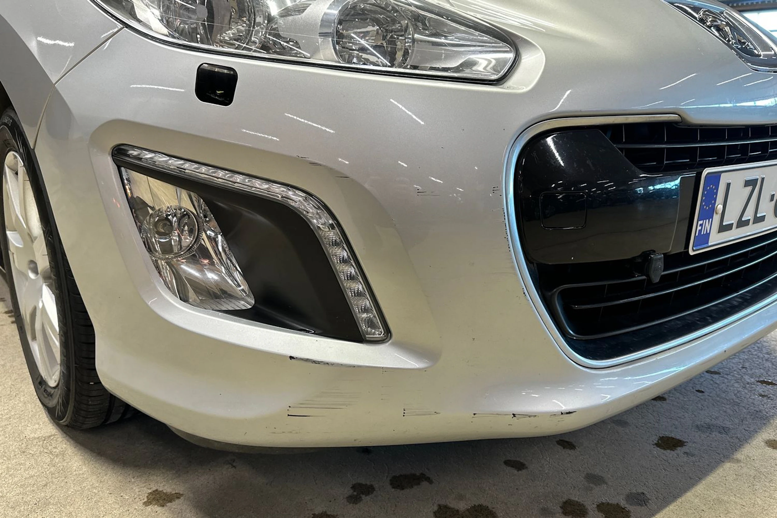 harmaa Peugeot 308 2011 kuva 27.