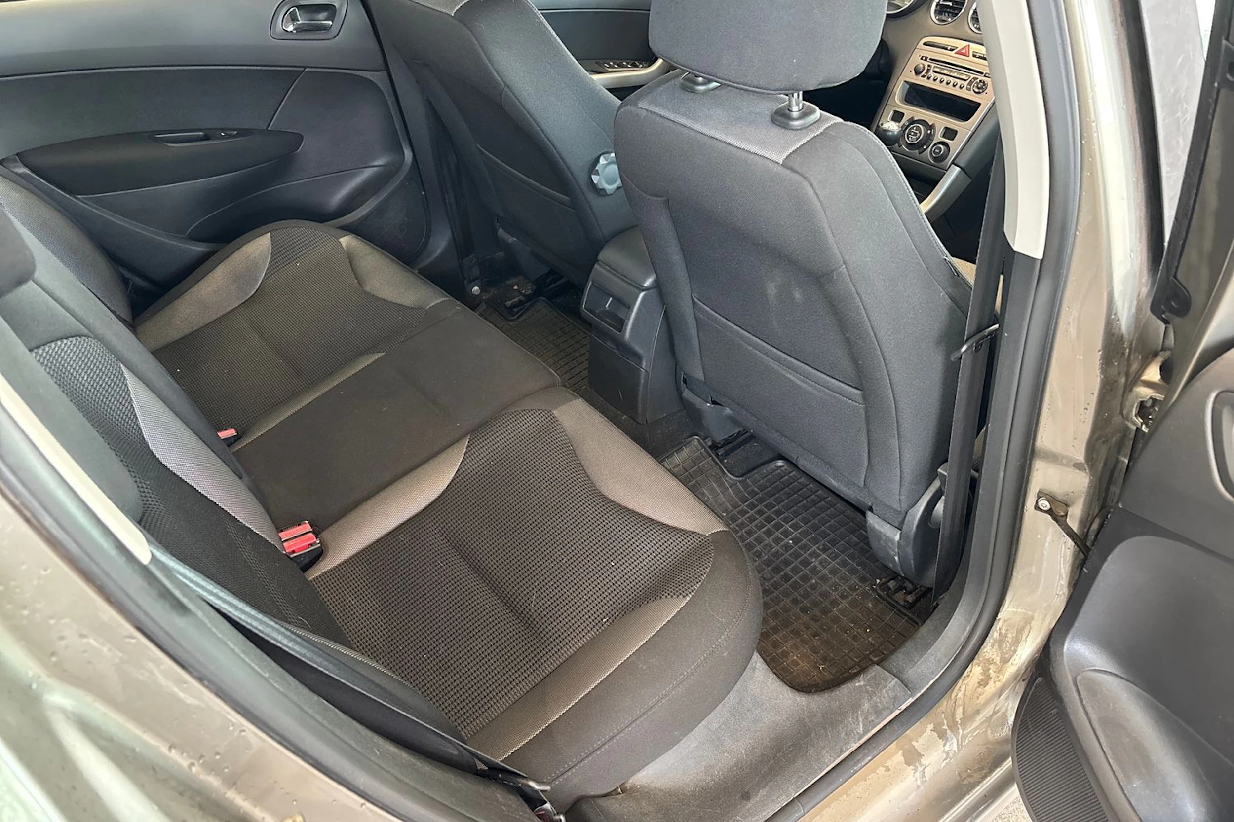 Harmaa Peugeot 308 2012 kuva 19.