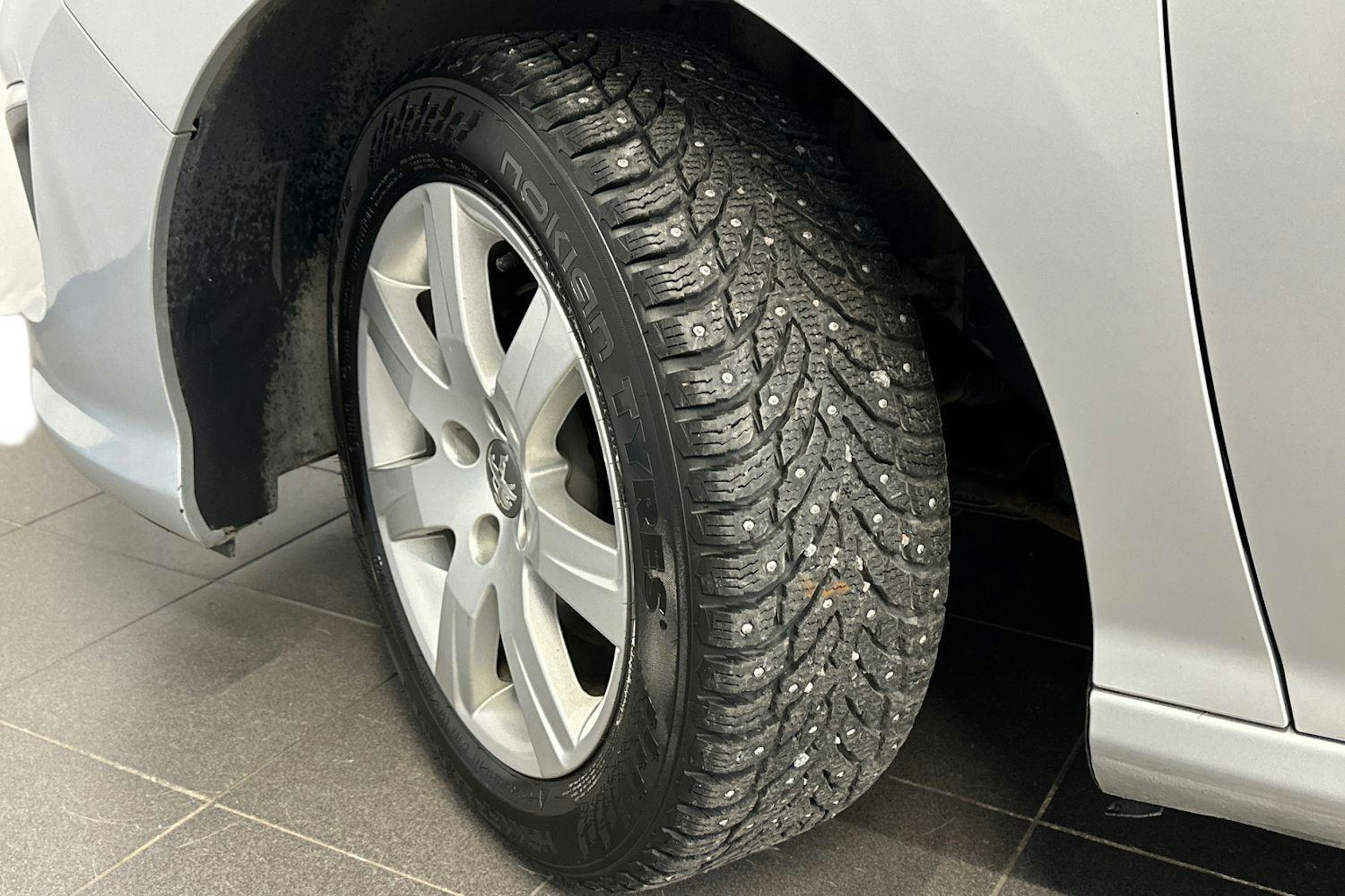 harmaa Peugeot 308 2012 kuva 11.