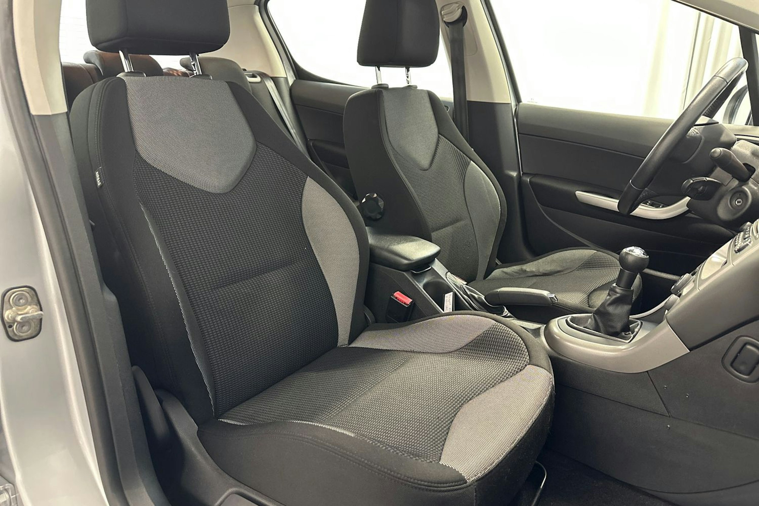 harmaa Peugeot 308 2012 kuva 15.