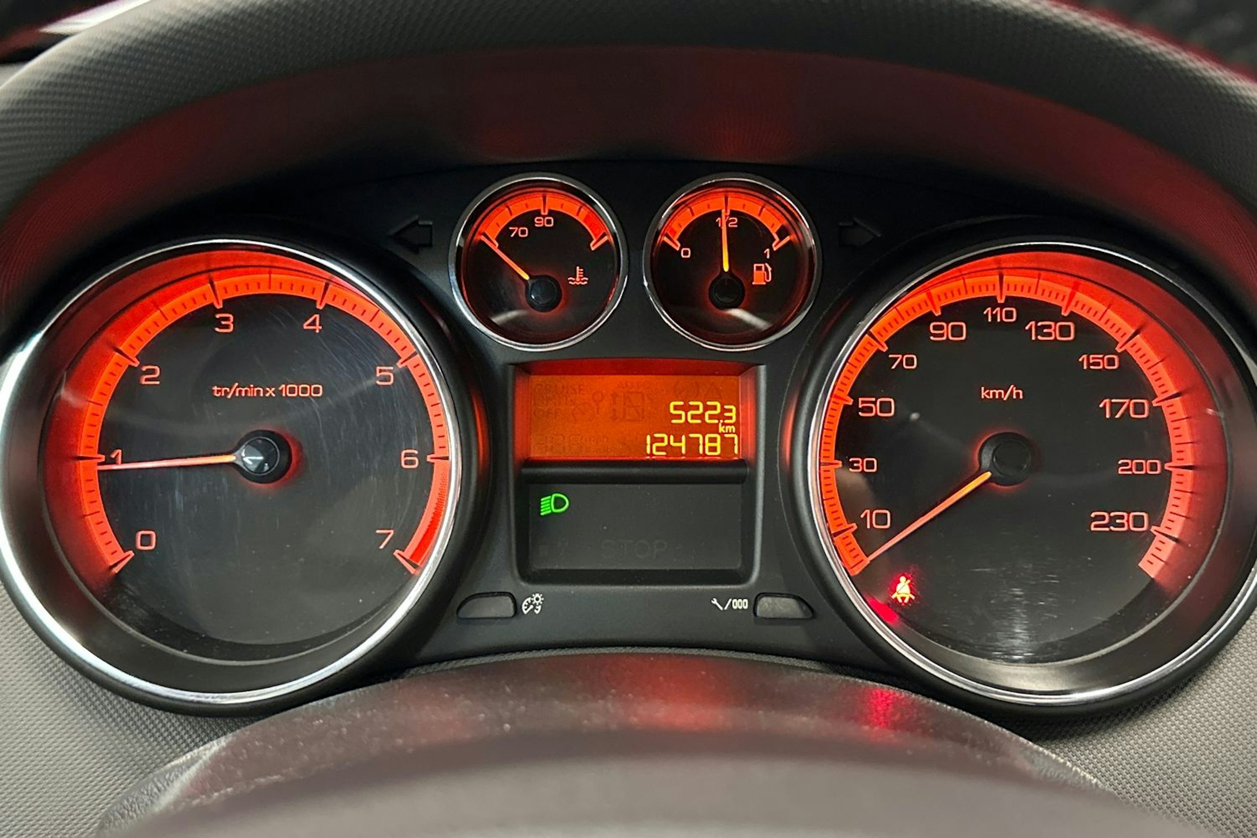 harmaa Peugeot 308 2012 kuva 18.