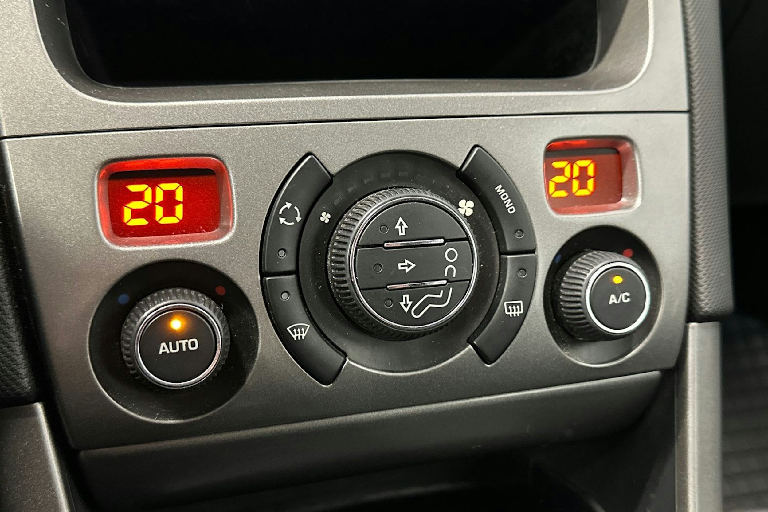 harmaa Peugeot 308 2012 kuva 21.