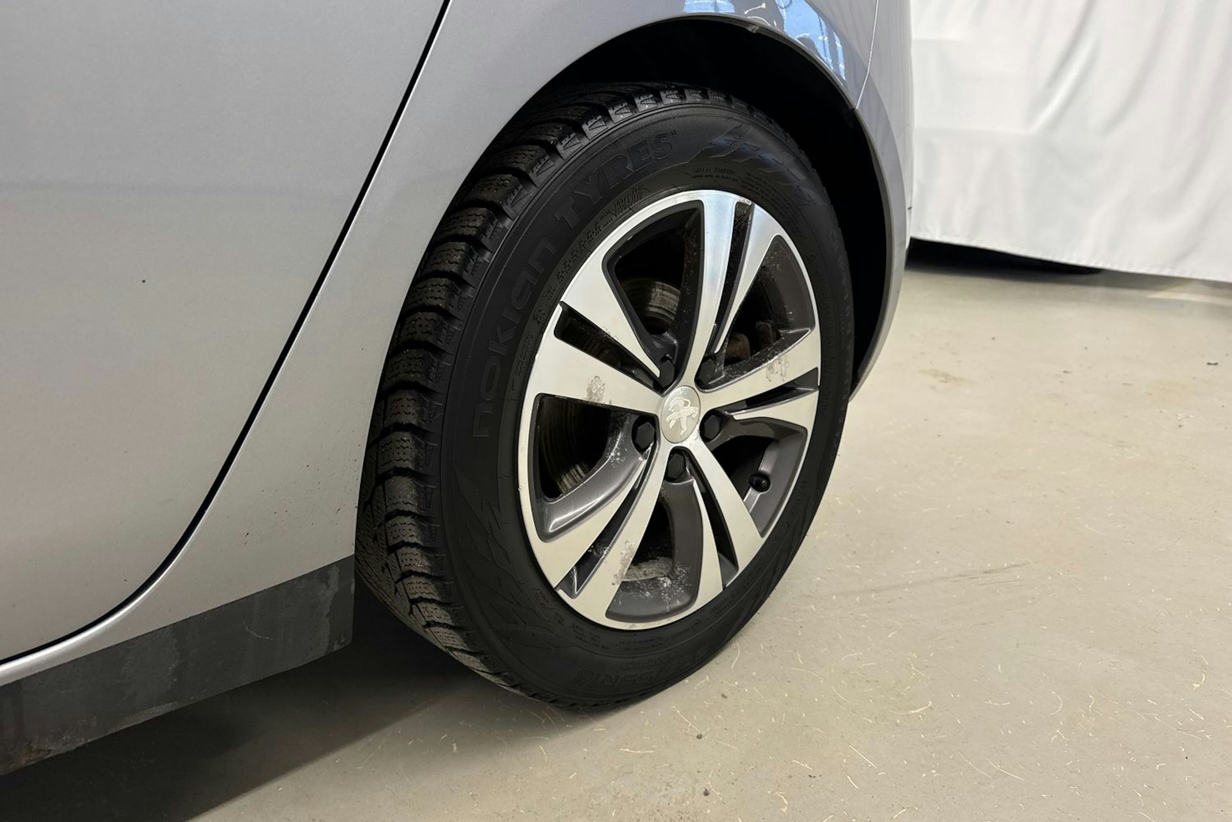 harmaa Peugeot 308 2013 kuva 13.