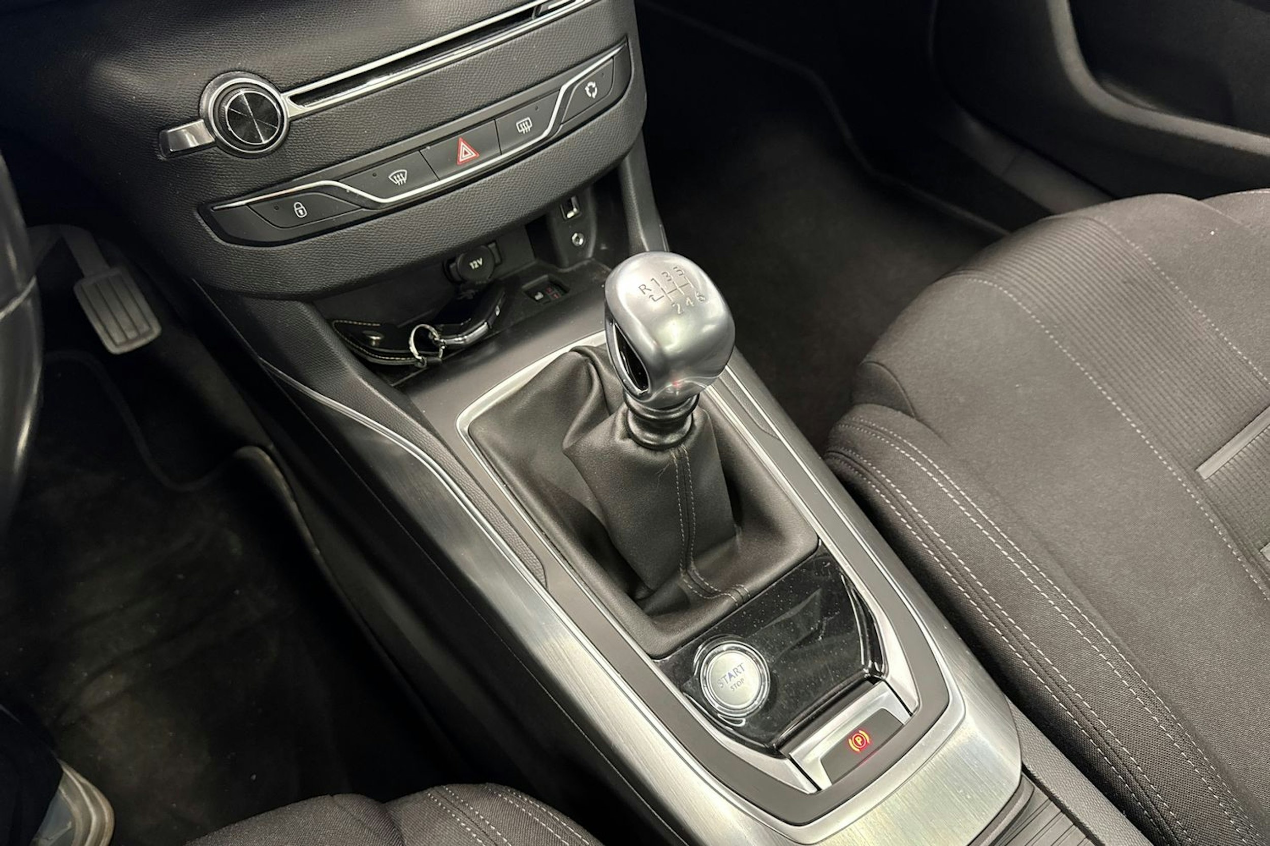 harmaa Peugeot 308 2013 kuva 20.