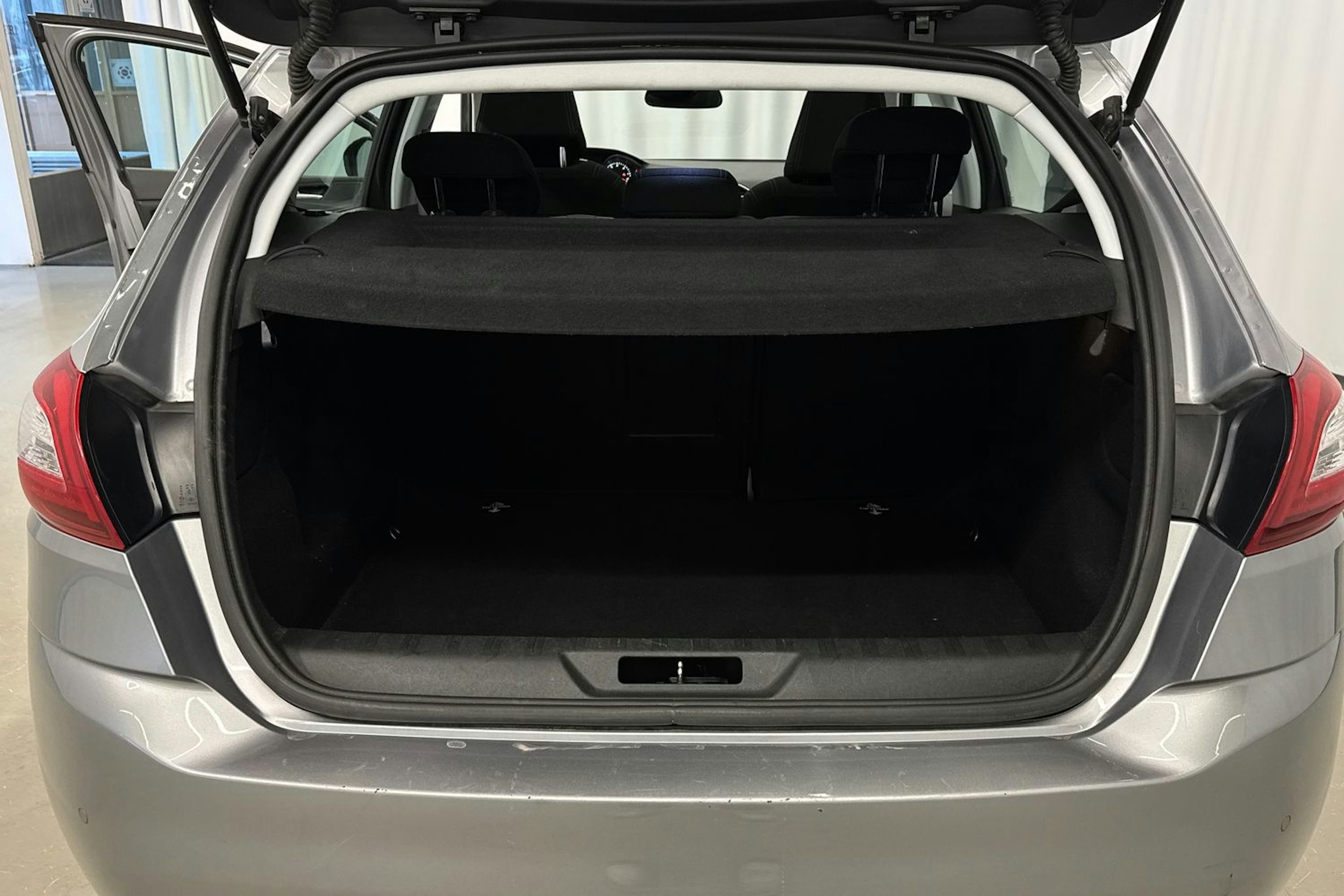 harmaa Peugeot 308 2013 kuva 24.