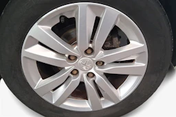 valkoinen Peugeot 308 2014 kuva 9.