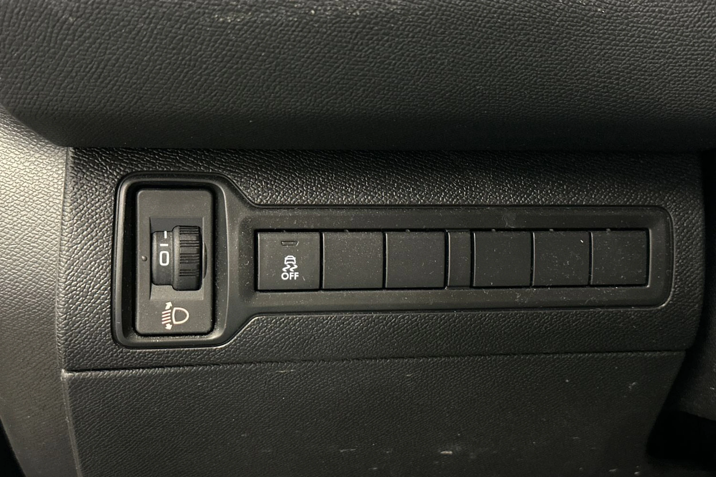 valkoinen Peugeot 308 2014 kuva 18.