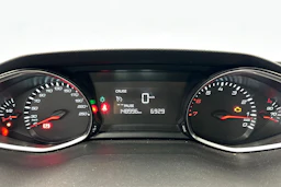 valkoinen Peugeot 308 2014 kuva 22.