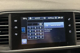 valkoinen Peugeot 308 2014 kuva 25.