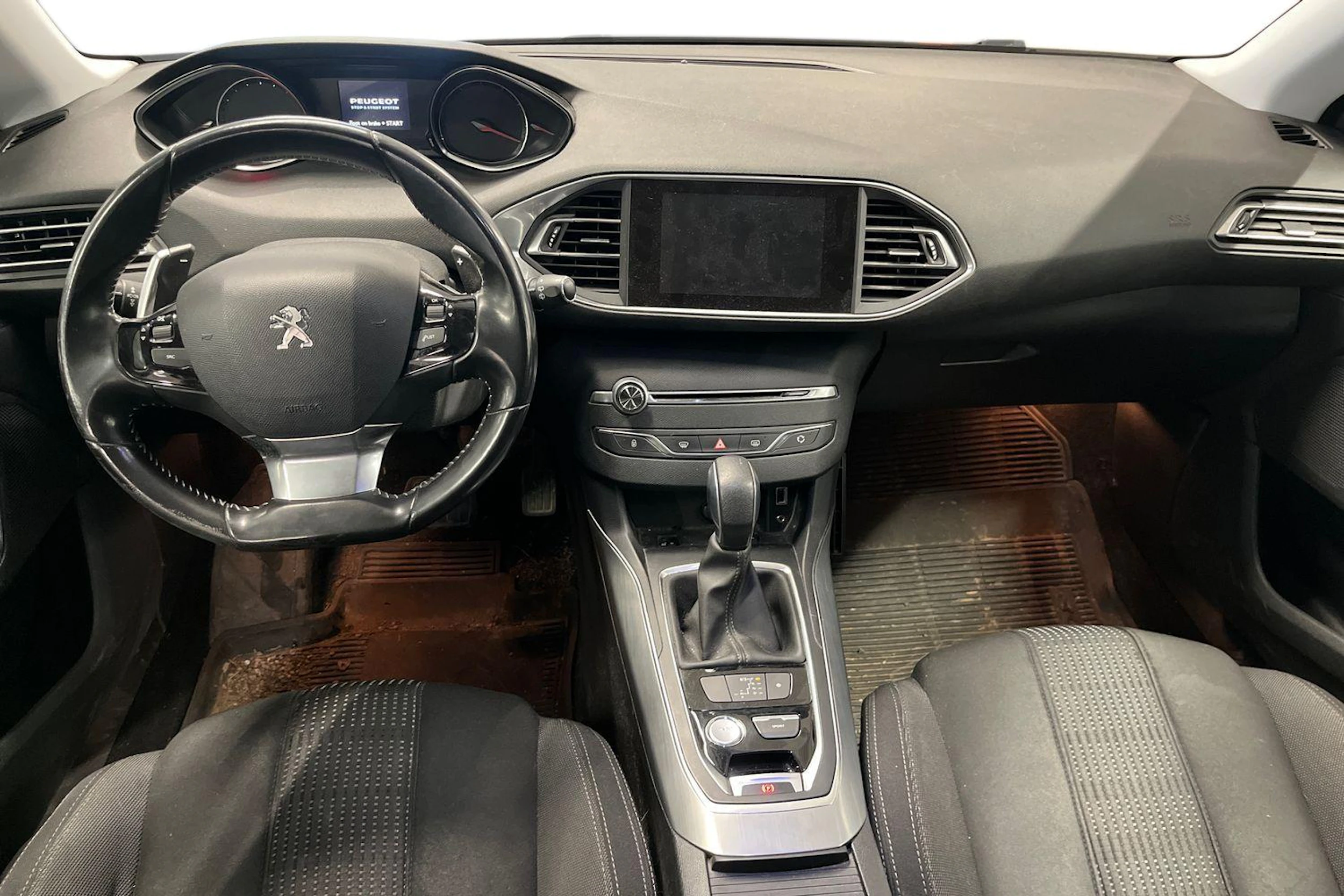 harmaa Peugeot 308 2015 kuva 9.