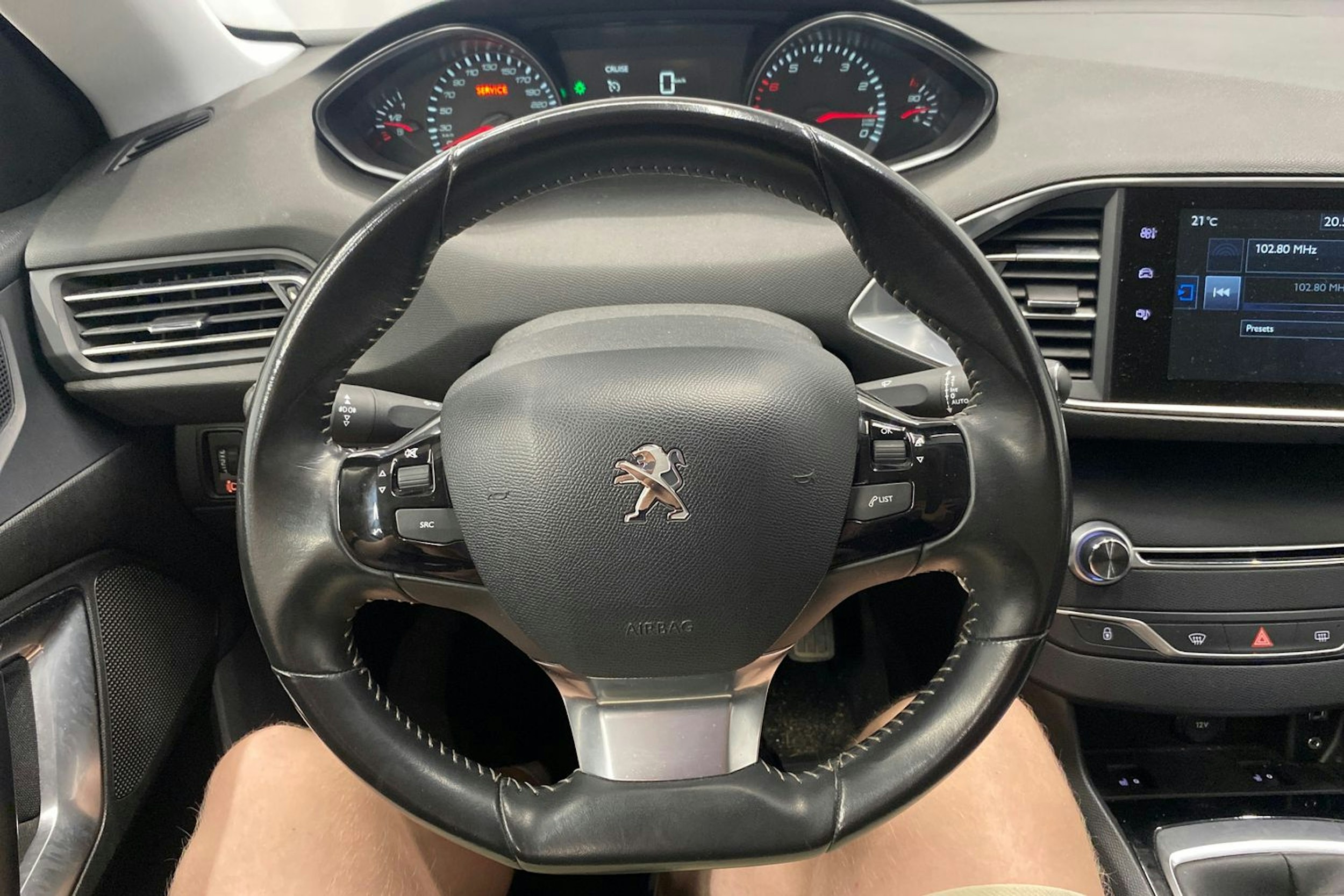 punainen Peugeot 308 2015 kuva 15.