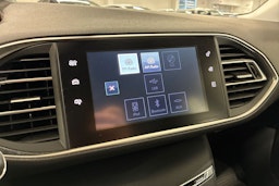 musta Peugeot 308 2015 kuva 20.