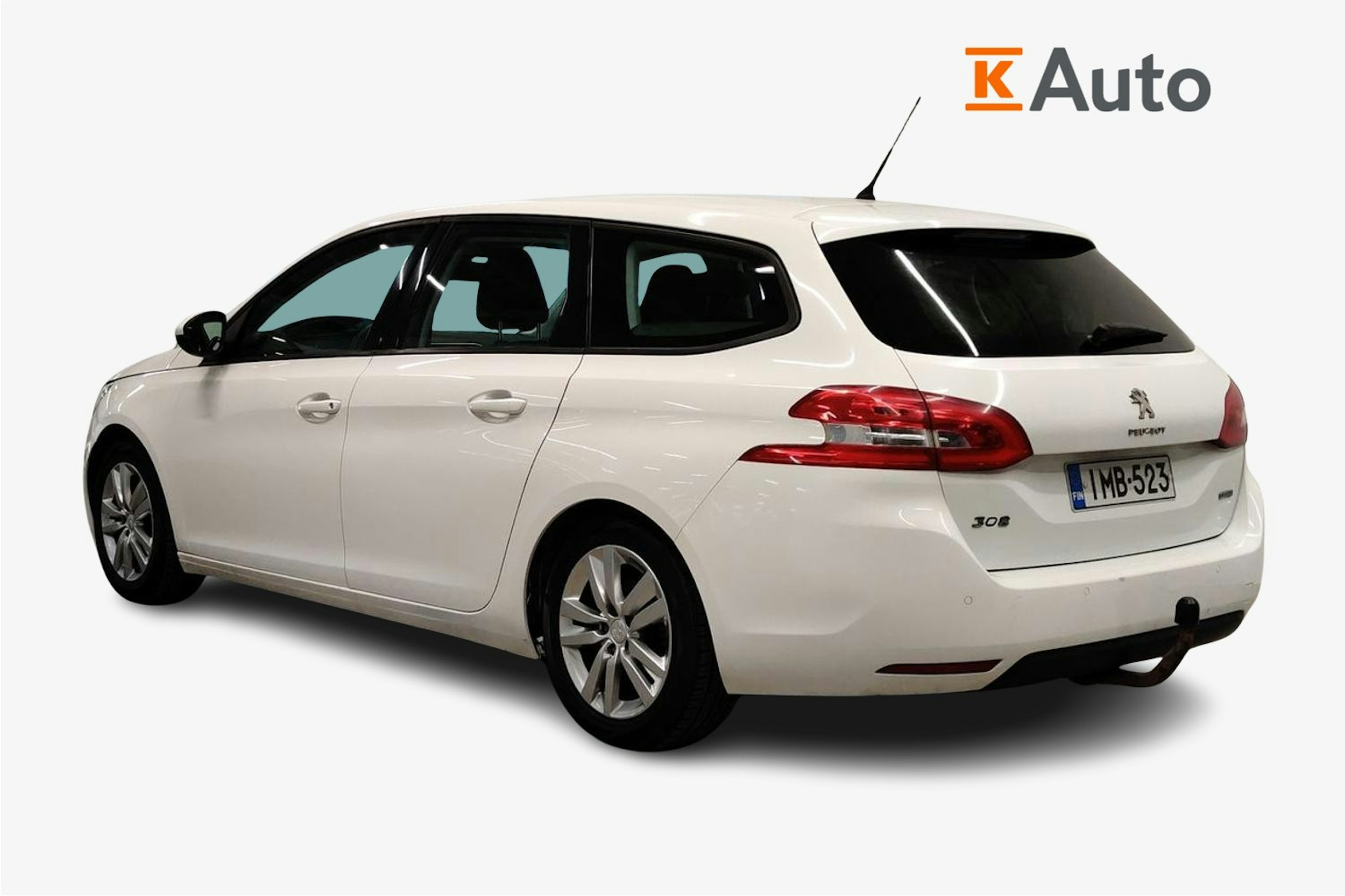 valkoinen Peugeot 308 2015 kuva 2.