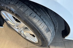 Valkoinen Peugeot 308 2015 kuva 13.
