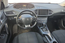 valkoinen Peugeot 308 2015 kuva 7.