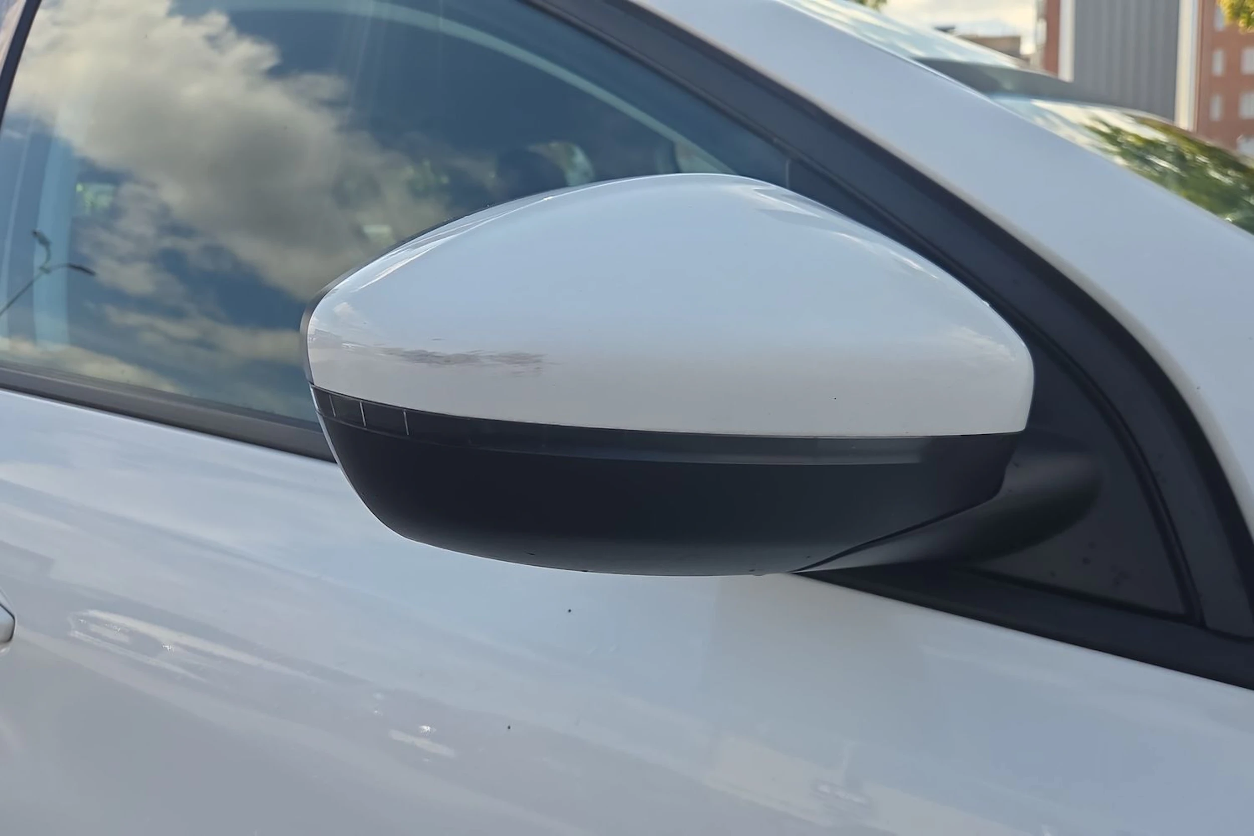 valkoinen Peugeot 308 2015 kuva 11.