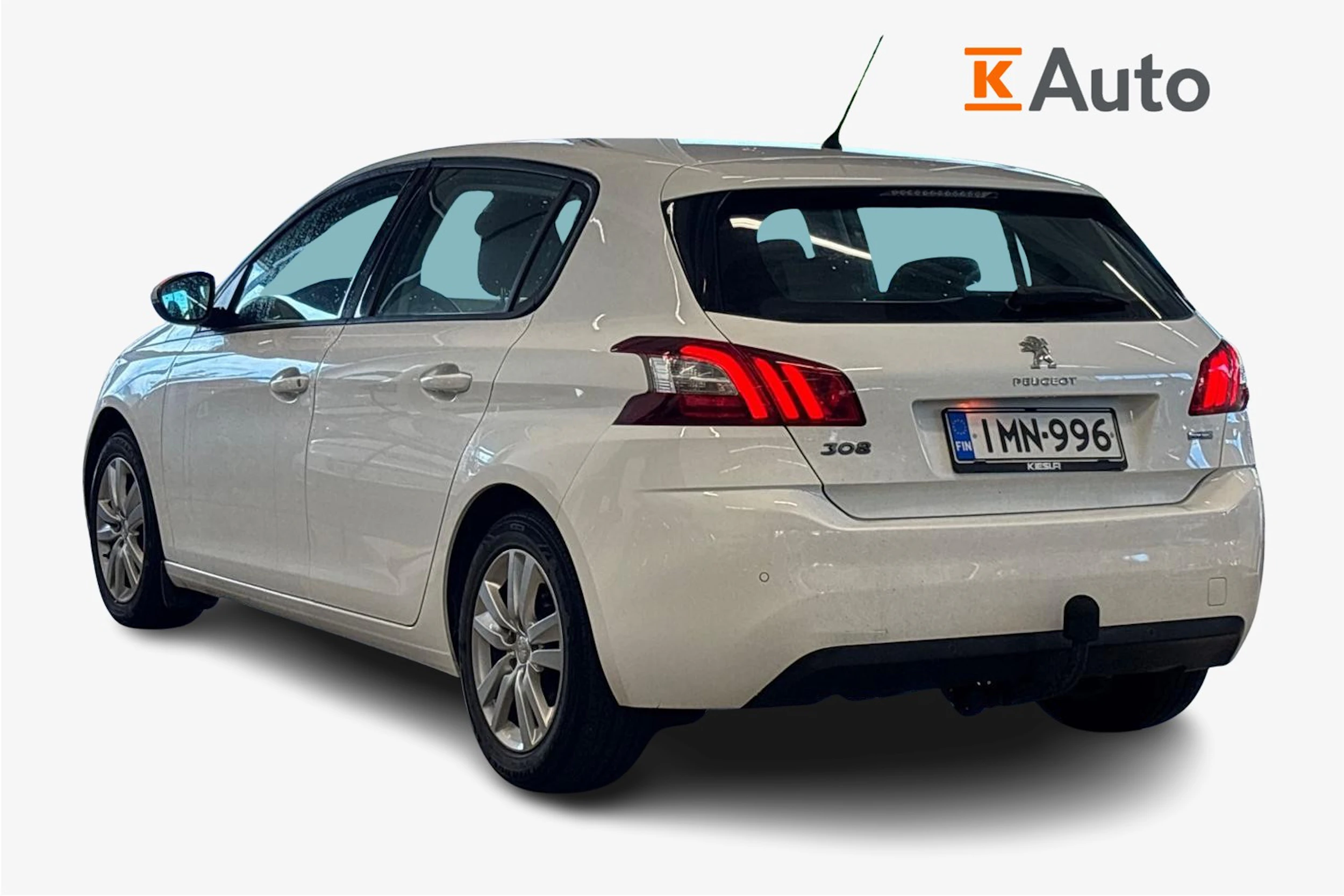 valkoinen Peugeot 308 2016 kuva 2.