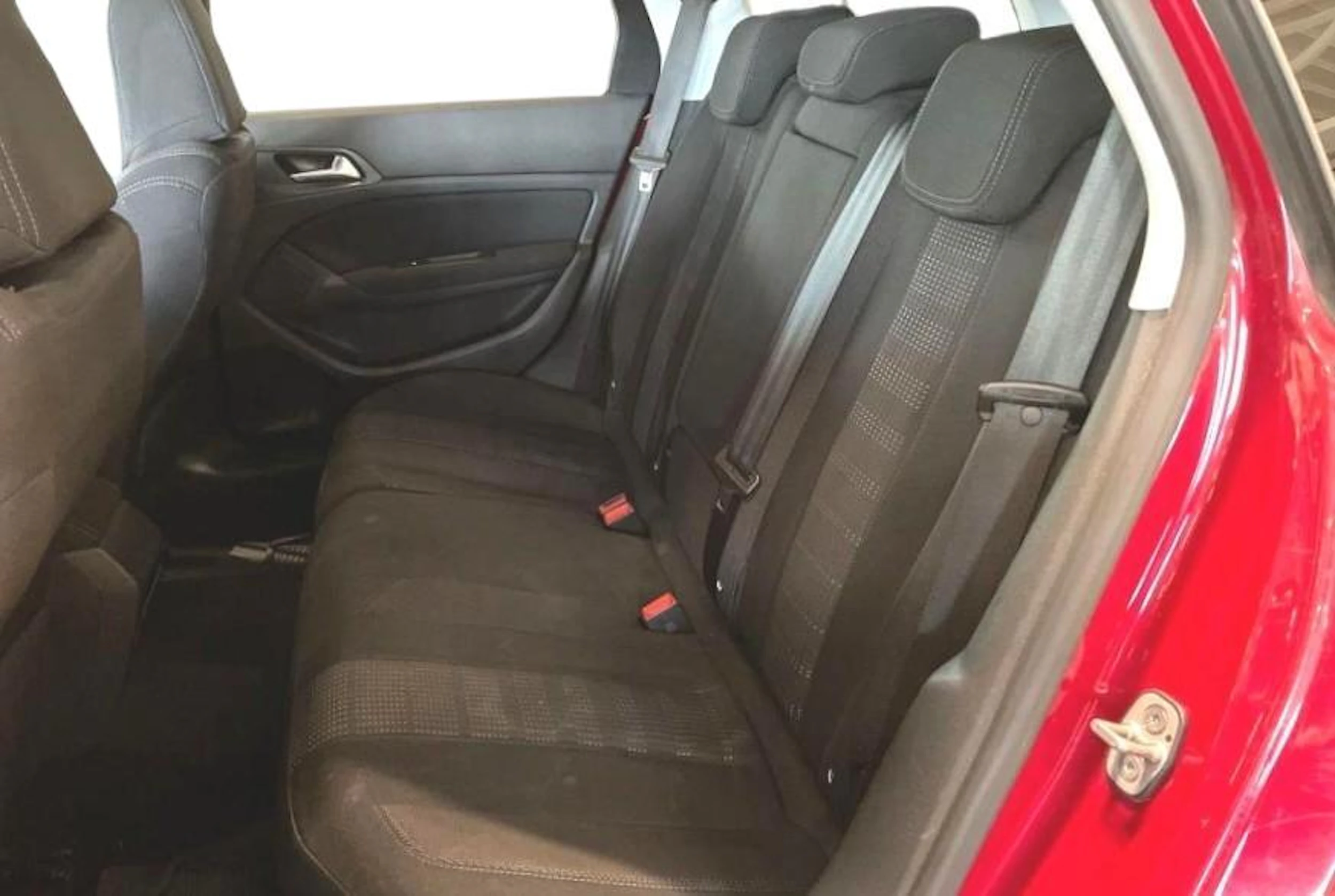 met. punainen Peugeot 308 2016 kuva 11.