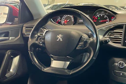 met. punainen Peugeot 308 2016 kuva 16.