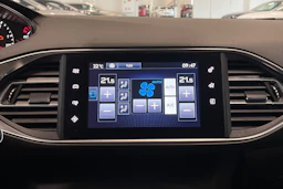 met. punainen Peugeot 308 2016 kuva 23.