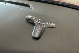 met. punainen Peugeot 308 2016 kuva 30.