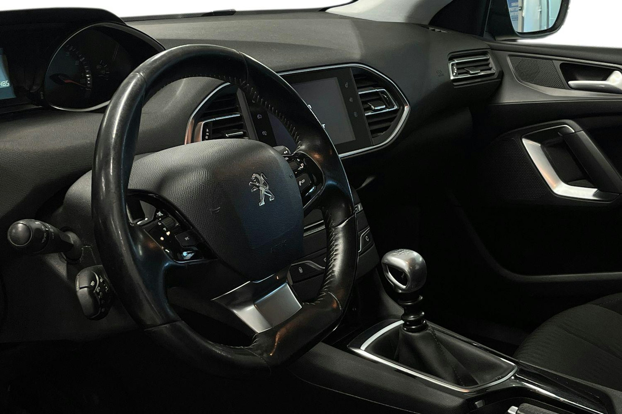 sininen Peugeot 308 2016 kuva 7.