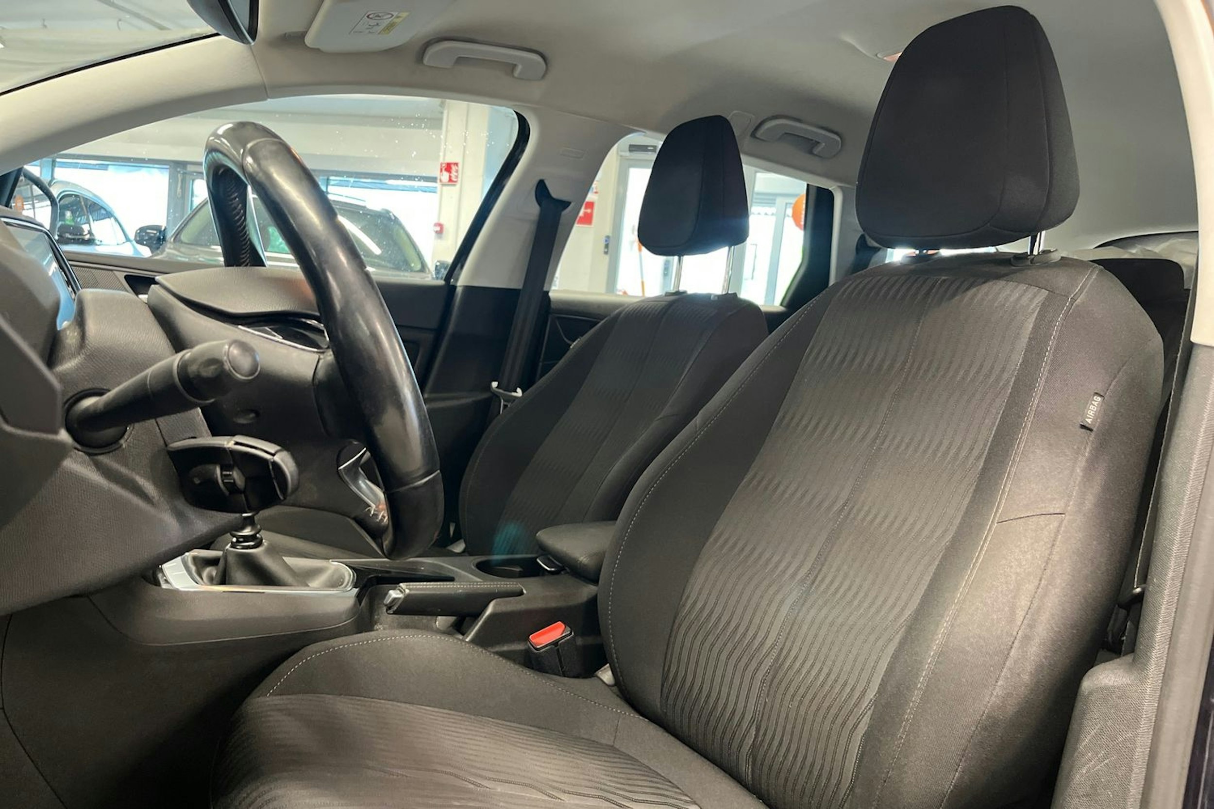 sininen Peugeot 308 2016 kuva 14.