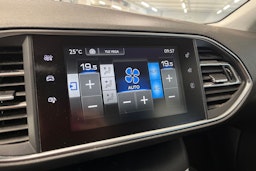 sininen Peugeot 308 2016 kuva 20.