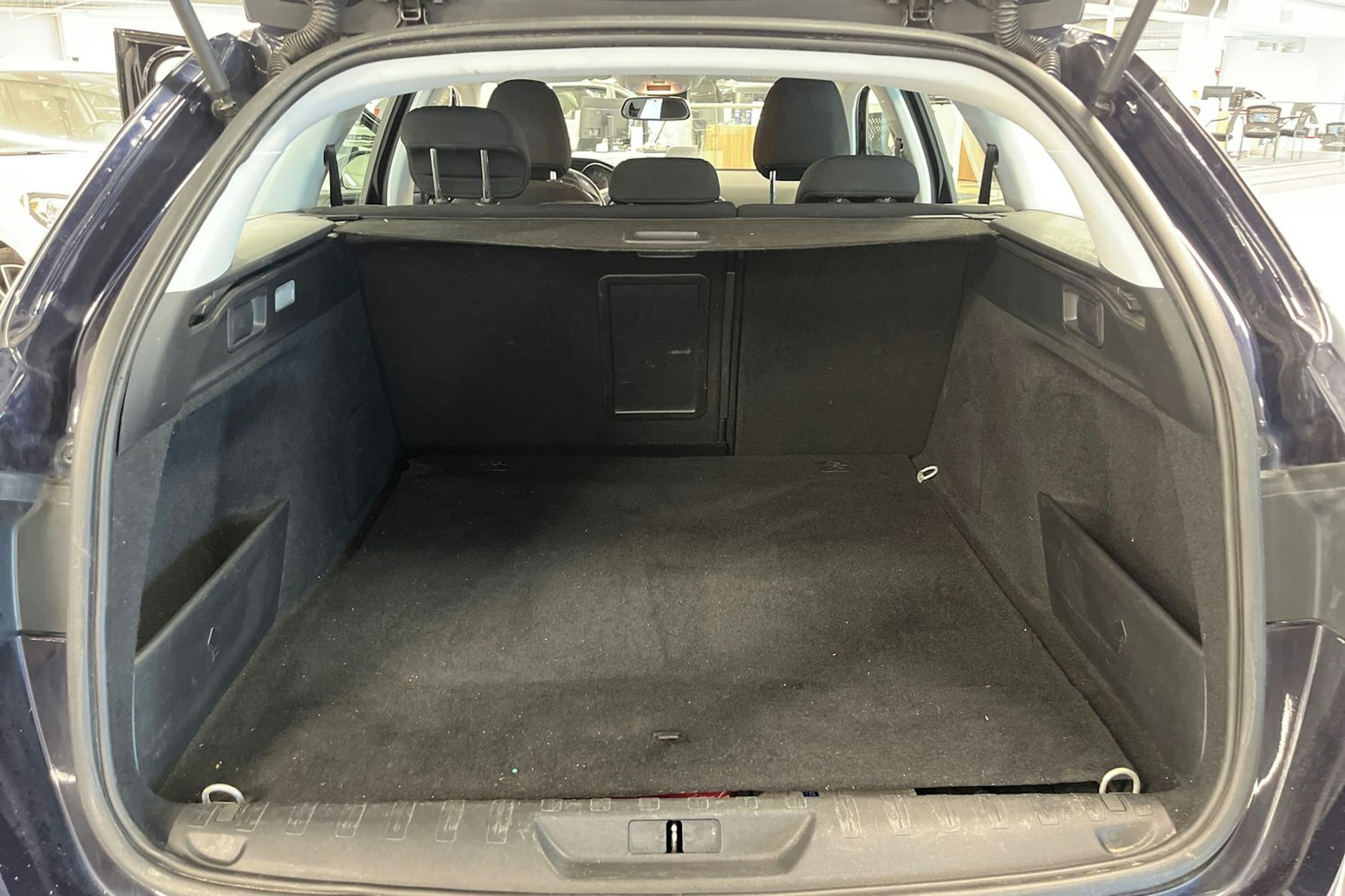 sininen Peugeot 308 2016 kuva 25.