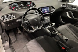 valkoinen Peugeot 308 2016 kuva 6.