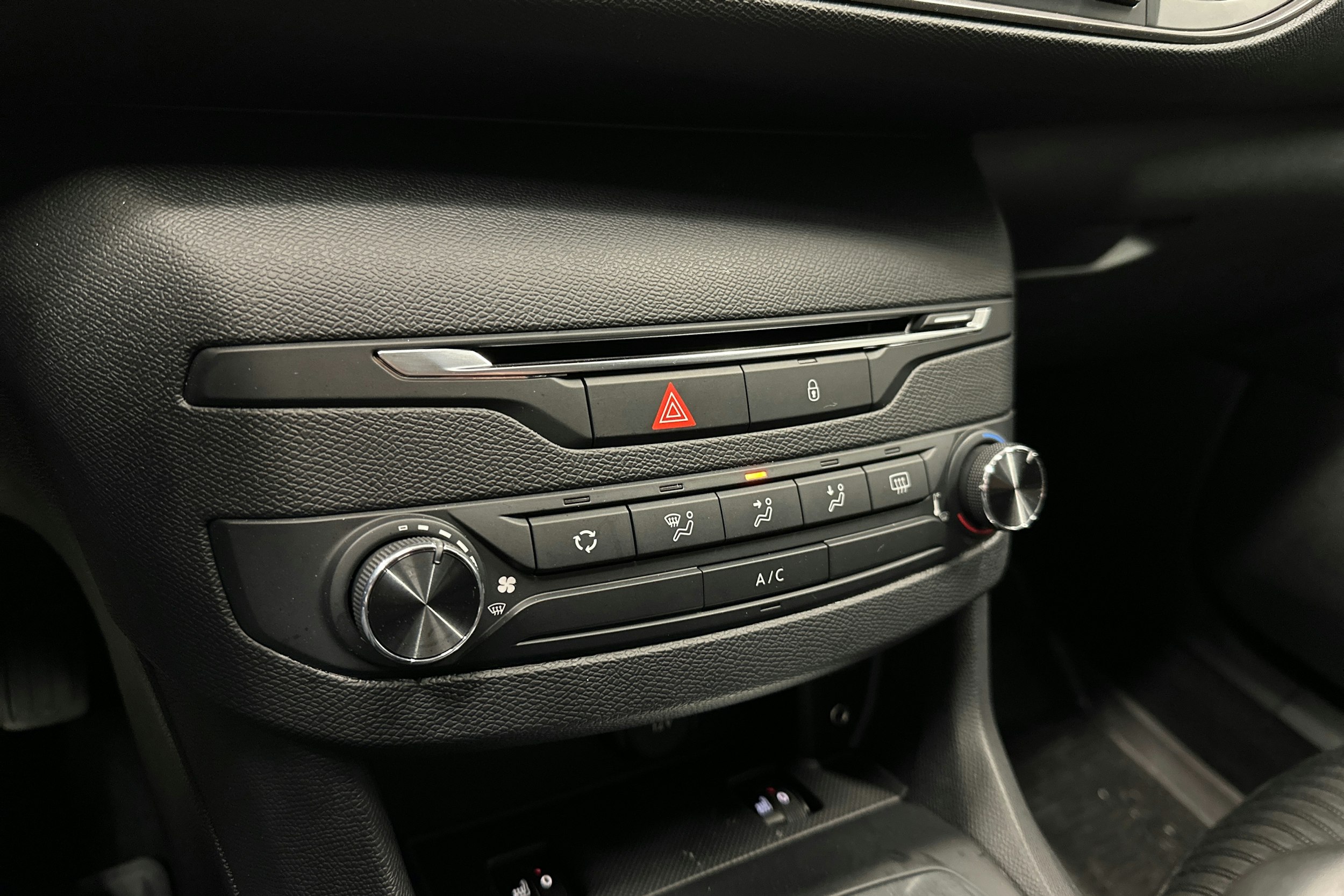 harmaa Peugeot 308 2016 kuva 16.