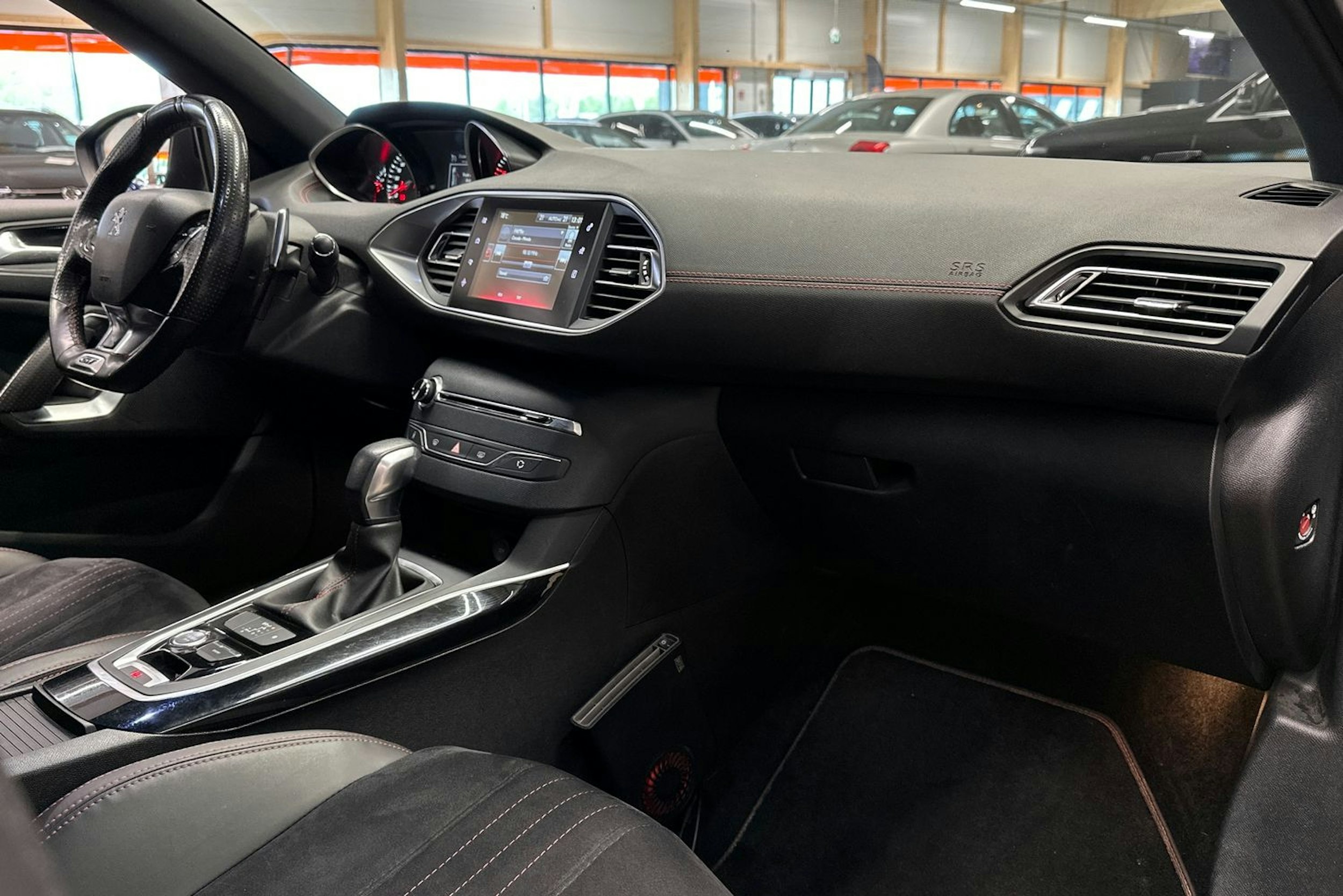 sininen Peugeot 308 2017 kuva 9.