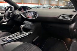 sininen Peugeot 308 2017 kuva 9.