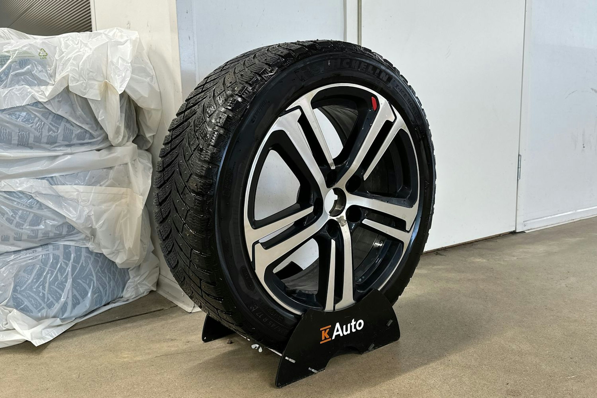 sininen Peugeot 308 2017 kuva 16.