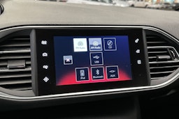 sininen Peugeot 308 2017 kuva 17.
